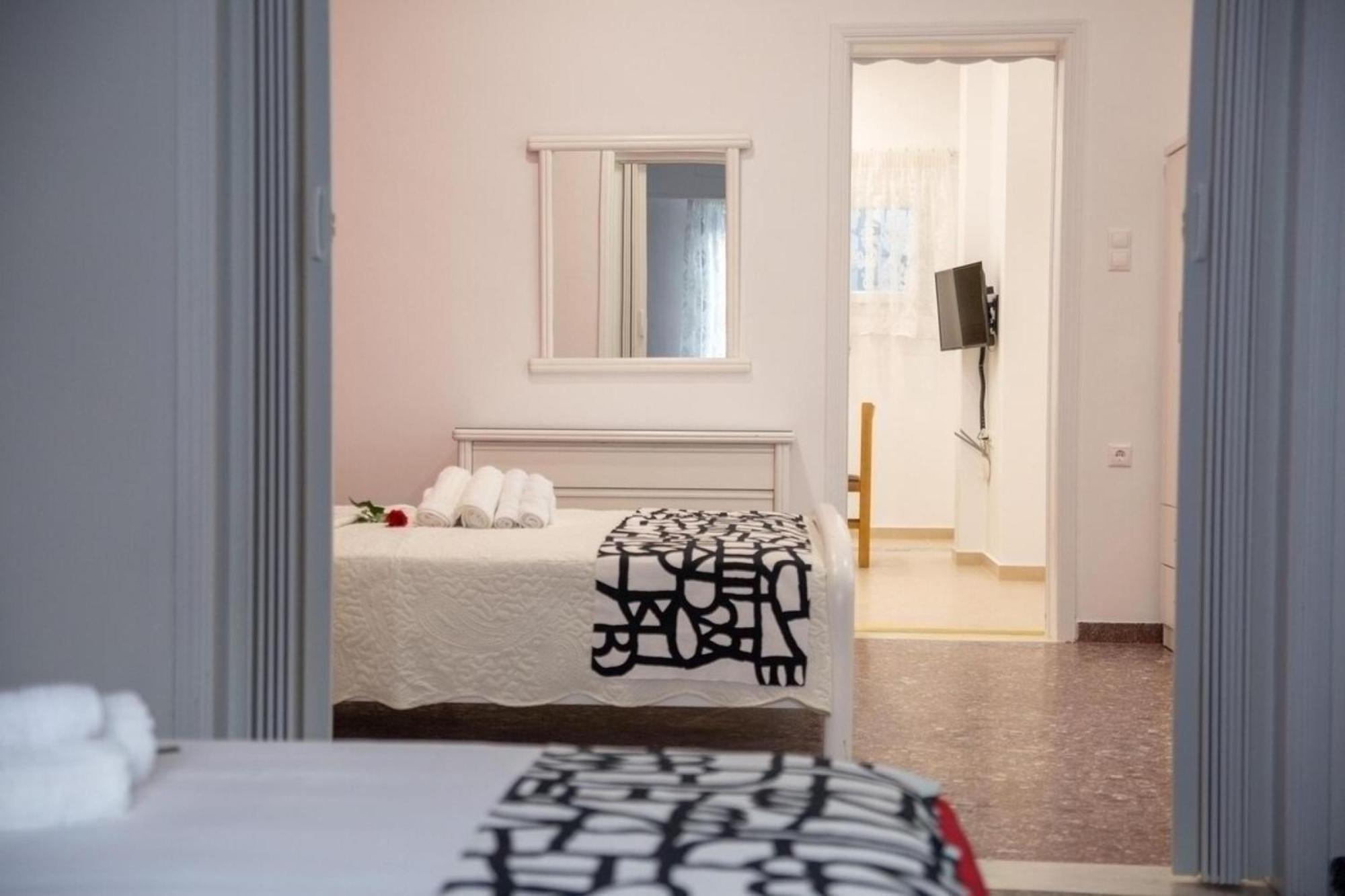 Aimou Studio'S Apartment'S Пирея Екстериор снимка