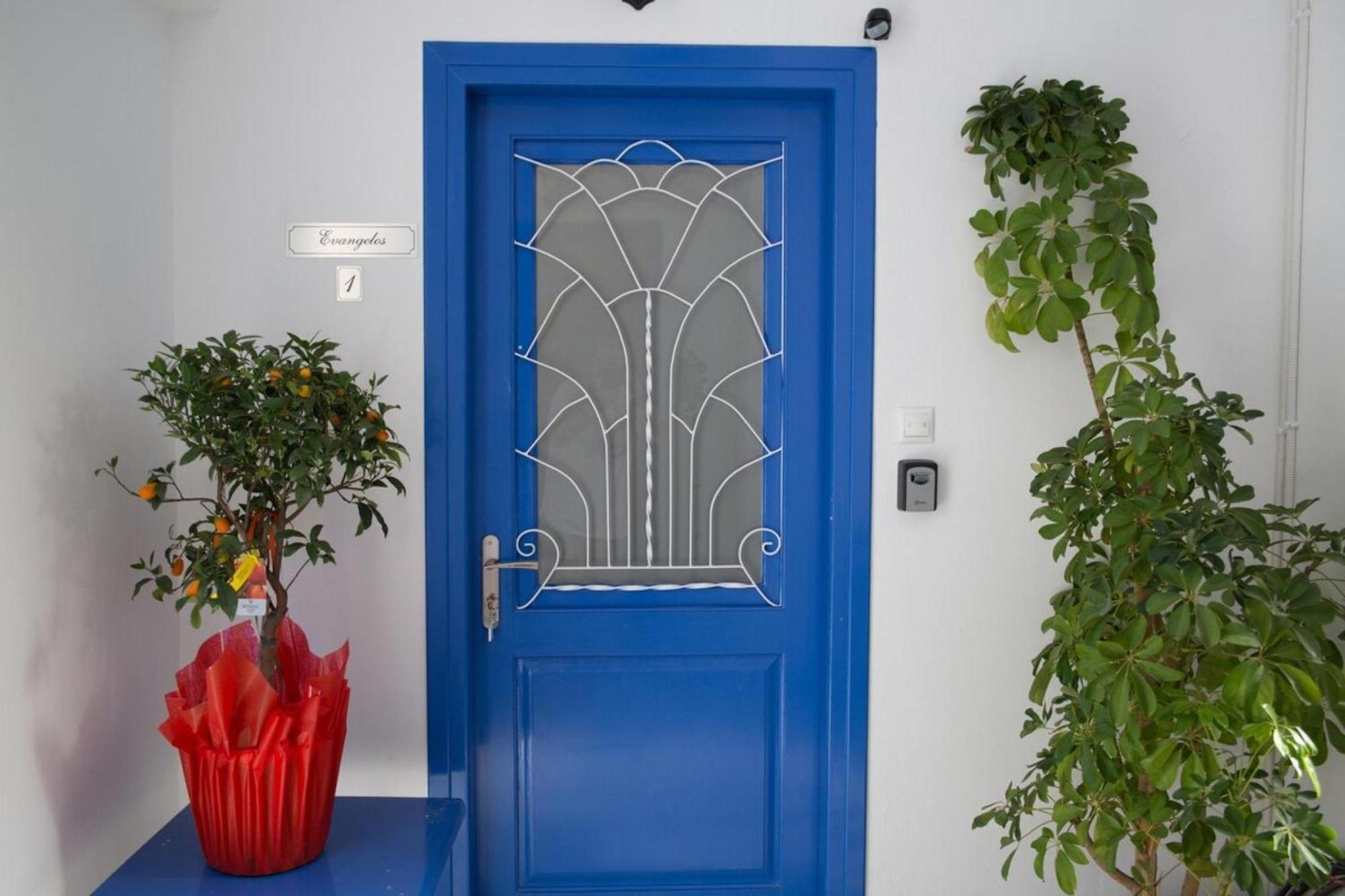 Aimou Studio'S Apartment'S Пирея Екстериор снимка